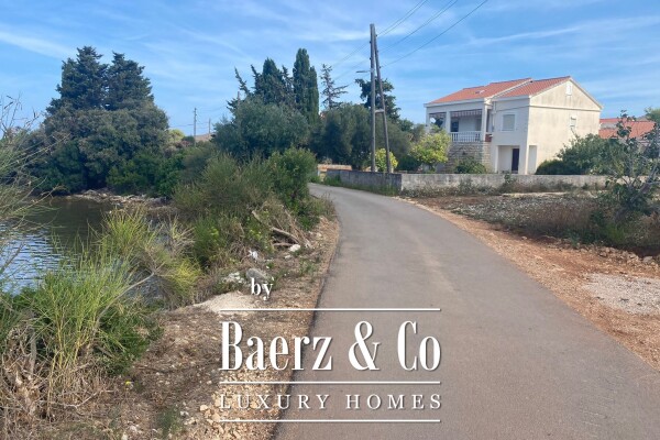 photo 9 Zadar, Ugljan/Muline, family house 256 m² by the sea on a plot of 1,600 m²