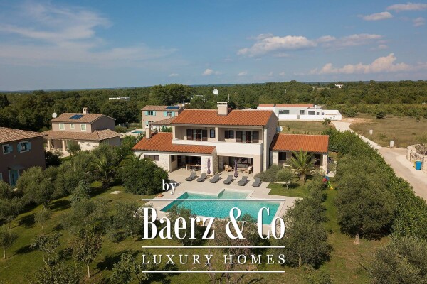 photo 3 Istria, Savičenta, Juršići, modern villa 400 m2 on a large plot of 1986 m2