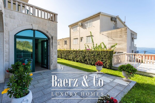 photo 24 Omiš, apartment house near the beach