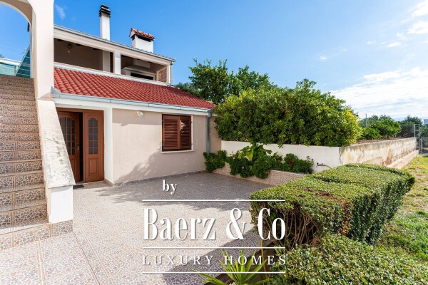 photo 9 Surroundings of Trogir, apartment house with building plot