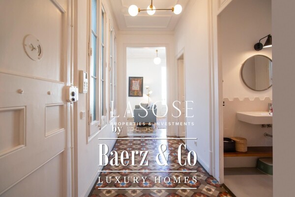 photo 7 Barcelona, Born