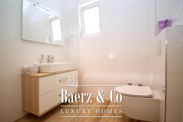 photo 16 Omiš, Borak, house with pool and sea view