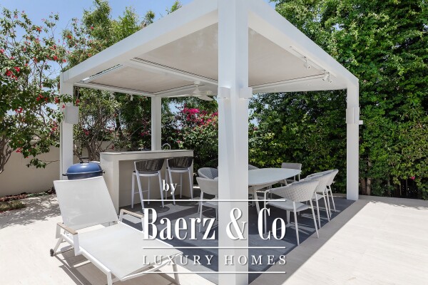 photo 5 Beautiful upgrades | Fully Furnished | Lake view