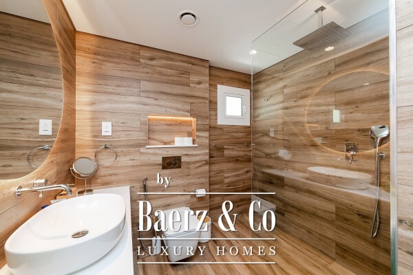 photo 24 Beautiful upgrades | Fully Furnished | Lake view