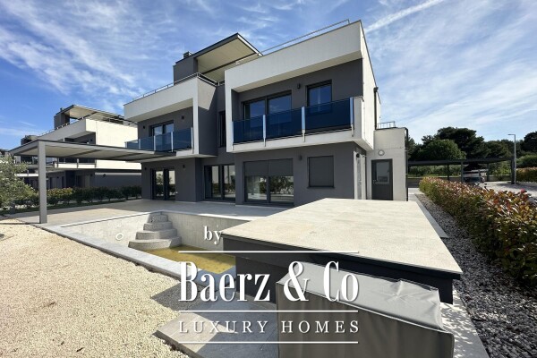 photo 3 Istria, Pomer: Exclusive Modern Villa 400 m² with Pool and Sea View, 400m from Coast