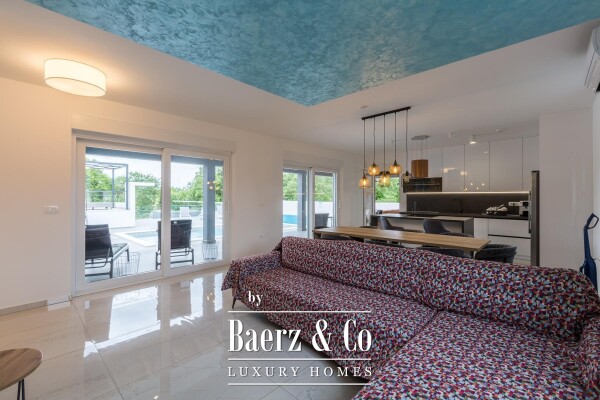 photo 10 Istria, Svetvinčenat - modern detached house 155 m² with heated pool 32 m²