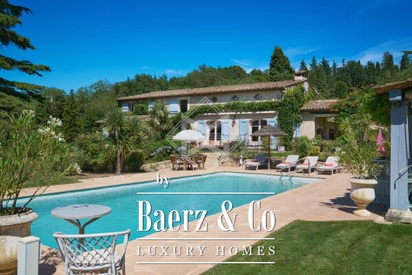 photo 4 Exceptional provencal style. property in a gated domain