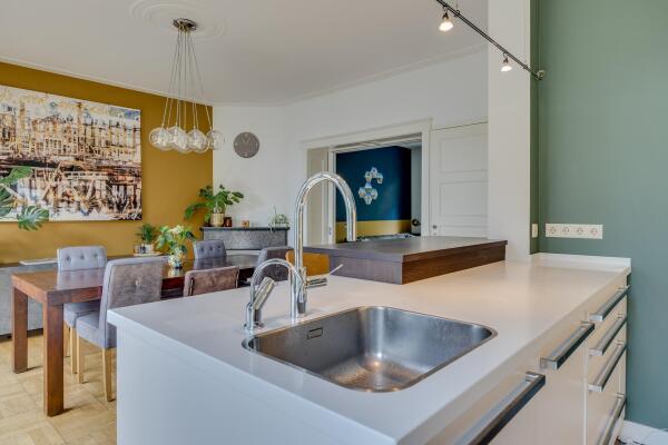 photo 13 Dr. P.J.H. Cuypersplein 45