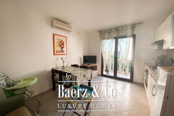 photo 14 Supetar, beautiful stone villa with 6 apartments near the sea