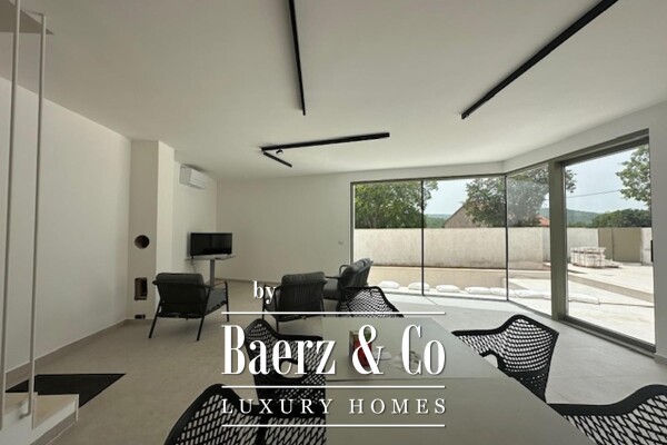 photo 2 Brac, two separate modern houses with a large terrace, near Bol