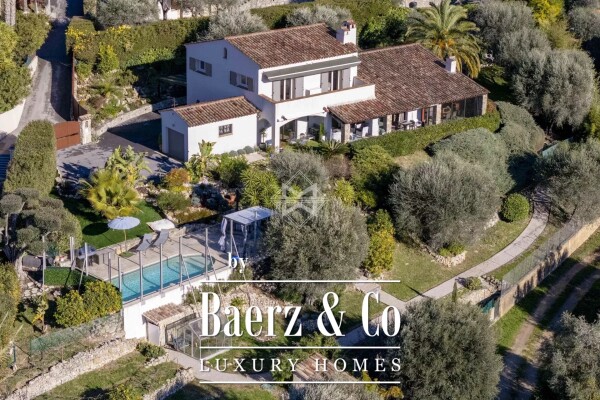 photo 1 Charming property with panoramic sea view