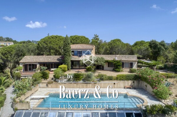 photo 2 In la Croix-Valmer - Property with sea view and 1ha of plot of land