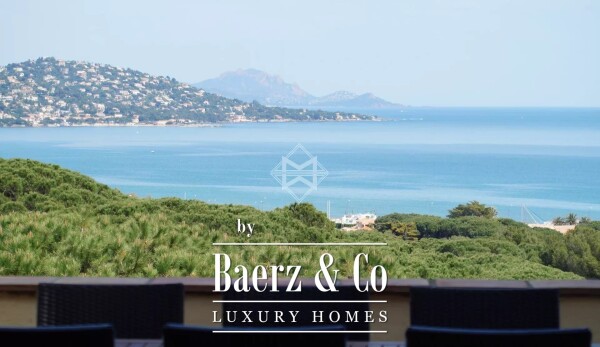 photo 1 House to renovate - Beautiful sea view