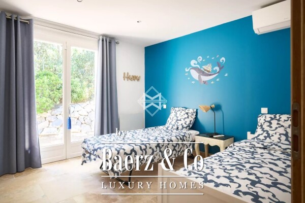 photo 14 Rayol-Canadel-sur-Mer in a quiet area, with sea view and within walking distance of the beach - Provençal property built on large flat land