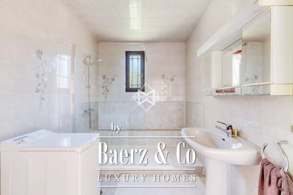 photo 10 Villa in Harmony with Nature - Le Lavandou