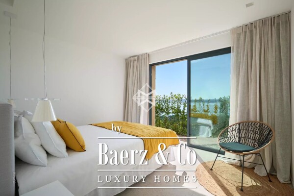 photo 14 Superb contemporary villa with panoramic sea view