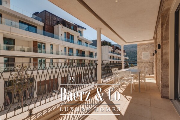 photo 6 Luxurious Two Bedroom Apartment in Herceg Novi with a Garage