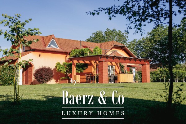 photo 5 Vinkovci, Marinci, Exclusive villa with swimming pool, 558.64 m², on a plot of land of 7270 m²