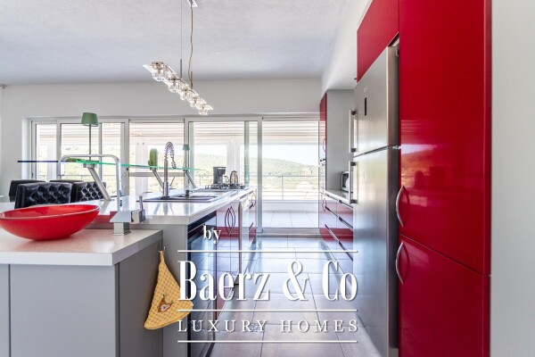 photo 3 Vis,  Attractive House with 311 m² of Living Space on a 2,027 m² Plot