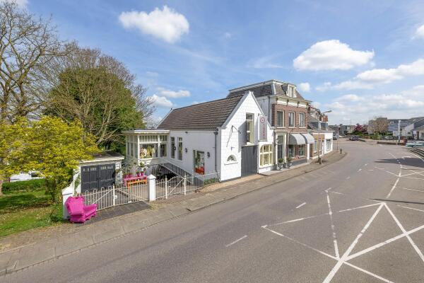 photo 18 Dorpsstraat 12