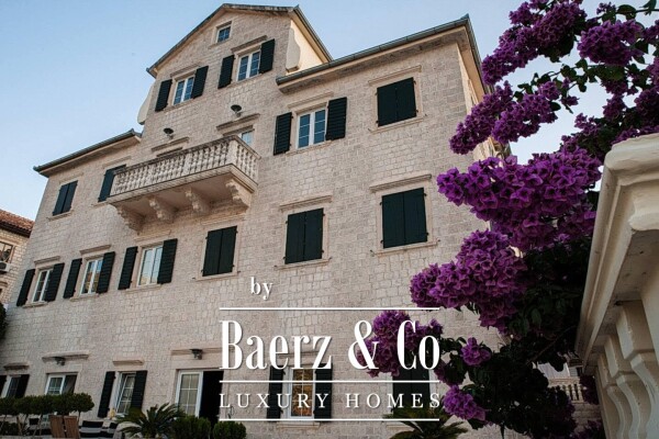 photo 3 Seaside Apartment in Kotor Municiplaity in a Historical Palace