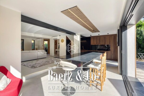 photo 6 Gigaro - Walking Distance to the Beach - Private Estate - Turnkey Villa