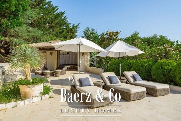 photo 3 Charming Provençal villa with pool and tennis court