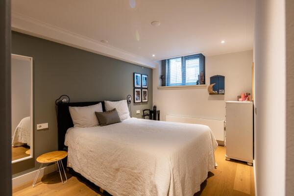 photo 32 Warmondstraat 85 H