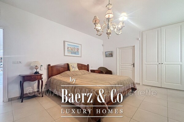 photo 9 beautiful villa with pool, garage