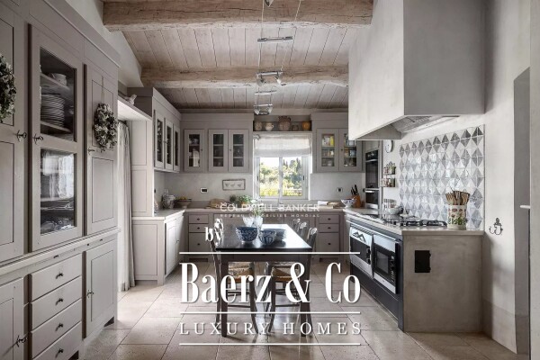 photo 9 Stunning Property with Panoramic Sea View