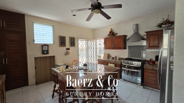 photo 24 Street 60 #375 x 43 y 41 centro 375