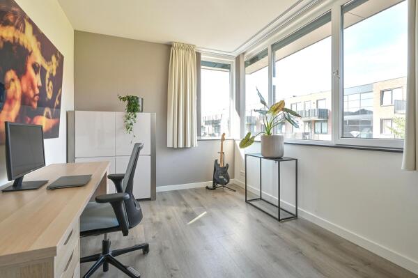 photo 15 Aan het Spoor 5