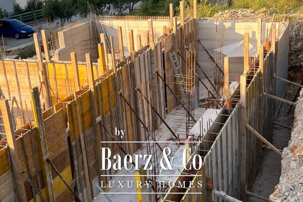 photo 4 Brač, Sutivan – villa with two residential units - 3rd row from the sea