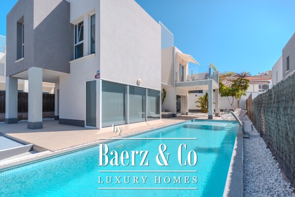 photo 1 Wonderfull villa in gated community Playa Paraíso, Tenerife