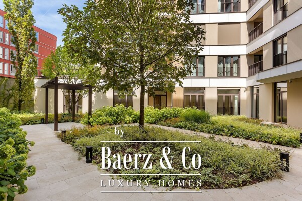 photo 2 Luxury Living in a Ground-Floor 5-Room Apartment at Ljubljana