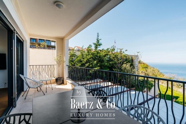 photo 7 Apartment in a Complex with a Pool in Sveti Stefan