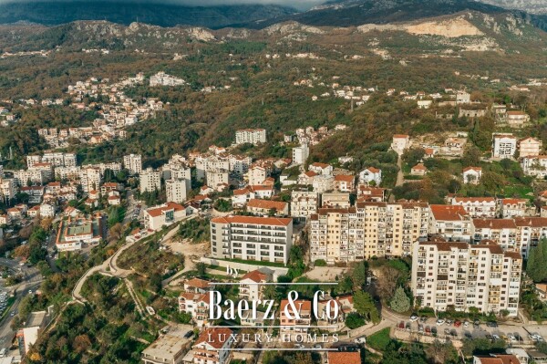 photo 2 Apartment in the Center of Herceg Novi with a Sea View