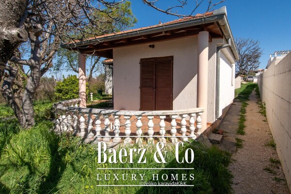 photo 5 Zadar, Karma, house with garden in an excellent location, first row to the sea, 111 m²