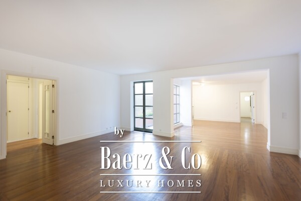 photo 22 T3 Duplex  Condominium with pool in Principe Real