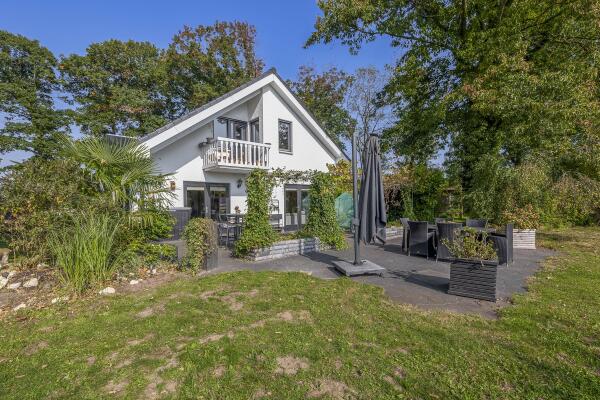 photo 44 Hoevensestraat 10