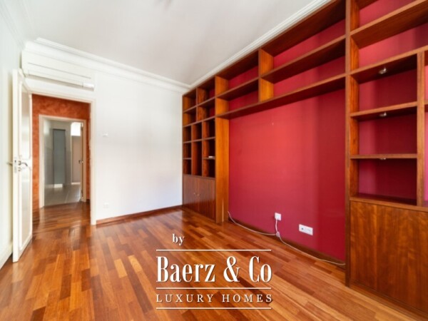 photo 4 3-Bedroom Apartment with Balcony, Air Conditioning and Access to Shared Rooftop Terrace, located in Entrecampos, Lisbon