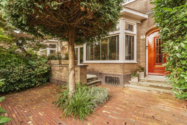 photo 35 Diepenbrockstraat 22