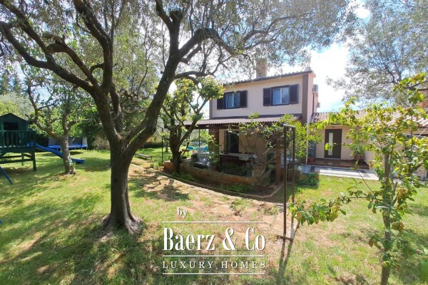 photo 4 Istria, Fažana, spacious house of 200 m² with swimming pool, 600 m from the sea