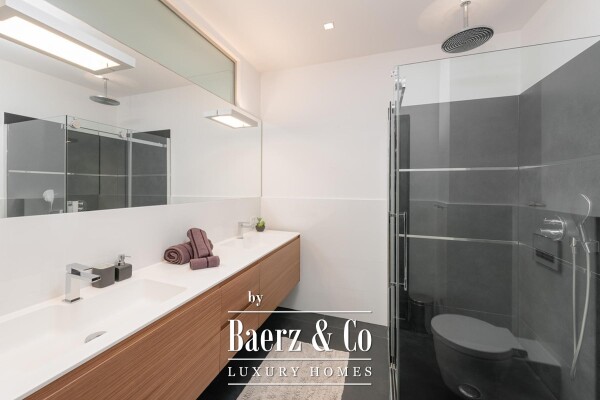 photo 12 Podstrana, luxury four bedroom apartment with a beautiful sea view and 2 garages