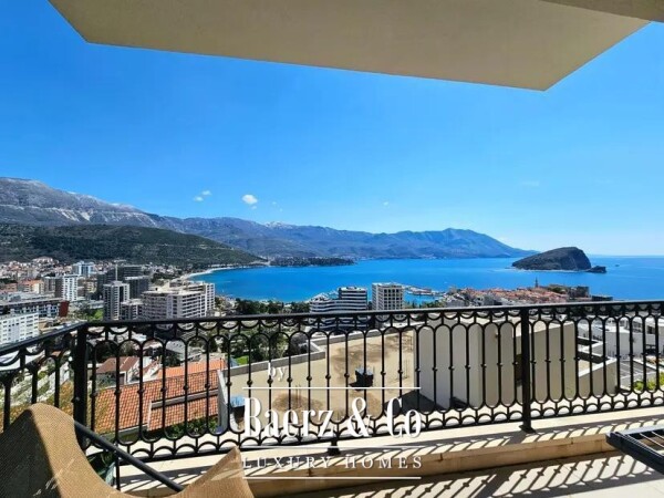 photo 3 Apartment with a Panoramic Sea View in Budva
