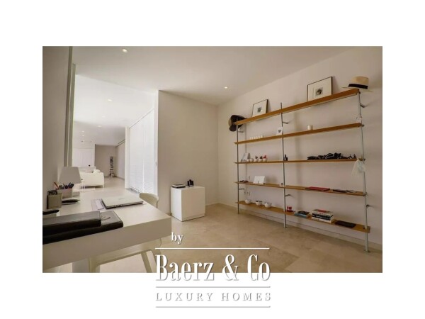 photo 20 Exclusive luxury villa on the seafront in Playa San Juan