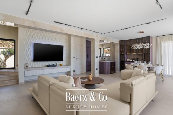 photo 2 Split-Podstrana, luxury villa with garage, swimming pool and panoramic sea view