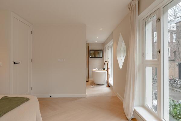 photo 18 Eerste Helmersstraat 34