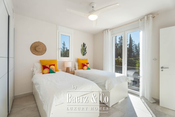 photo 3 Villa - Marbella East - Ref: 8690