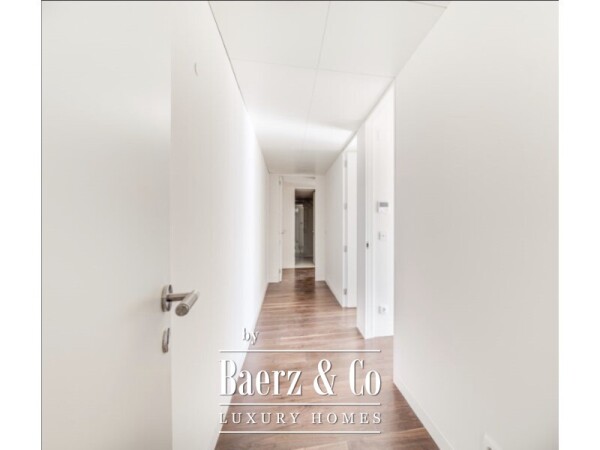photo 11 2 Bedrooms en-suite apartment in Lisbon, with 1 parking place, near the River Tejo